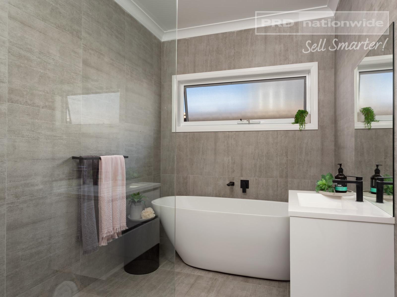 3 Breasley Crescent BOOROOMA 7