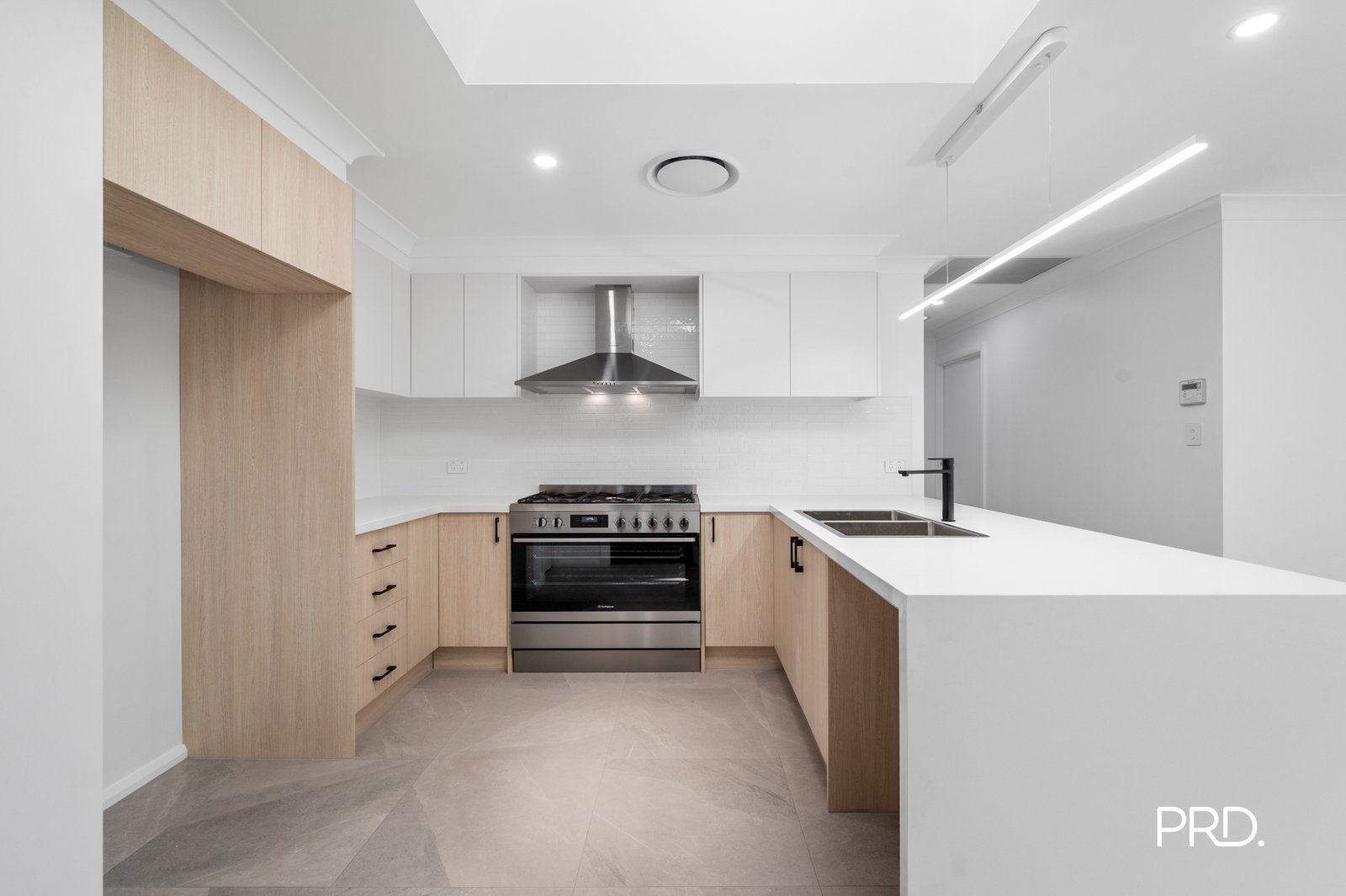 3 Brockamin Drive SOUTH PENRITH 4