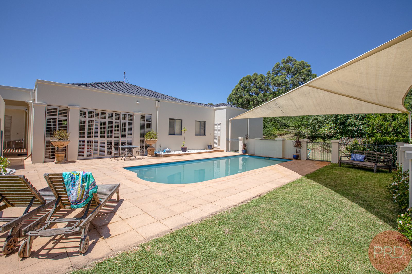 3 Brompton Close BOLWARRA HEIGHTS 2