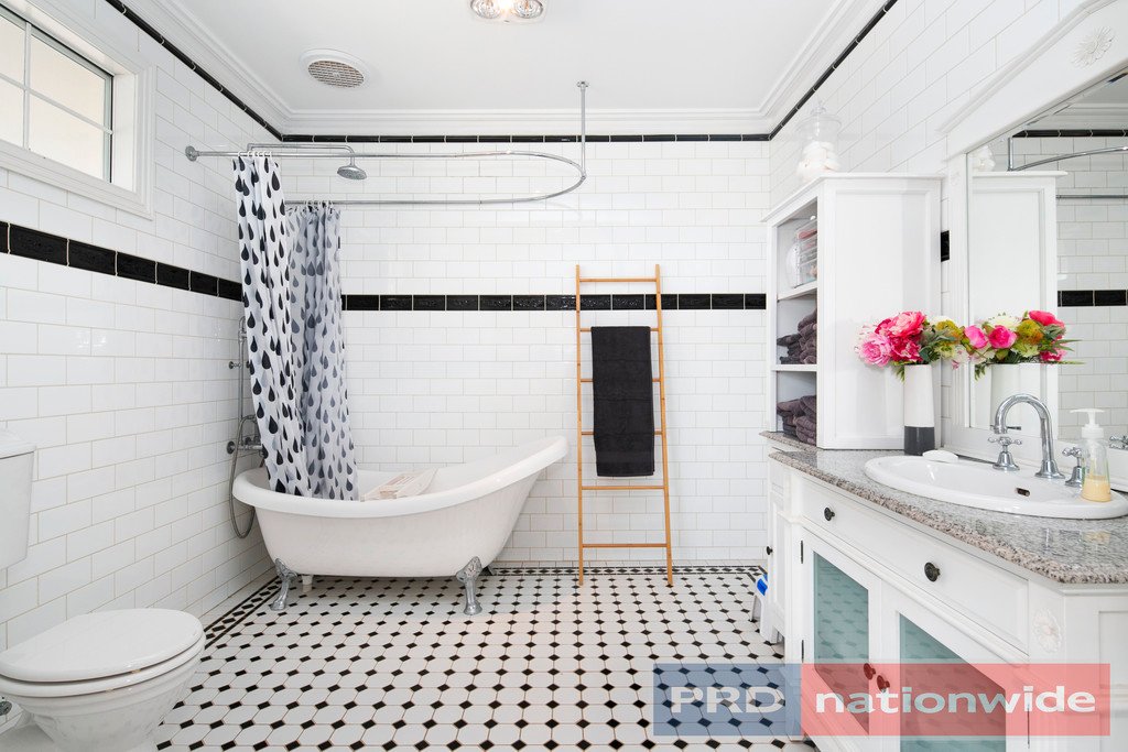 3 Brougham Street GORDON 14