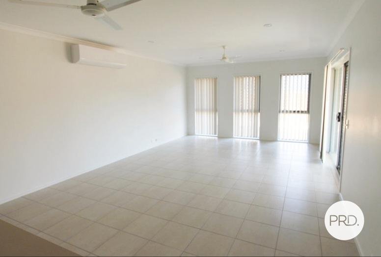 3 Buchanen Street BOYNE ISLAND 3