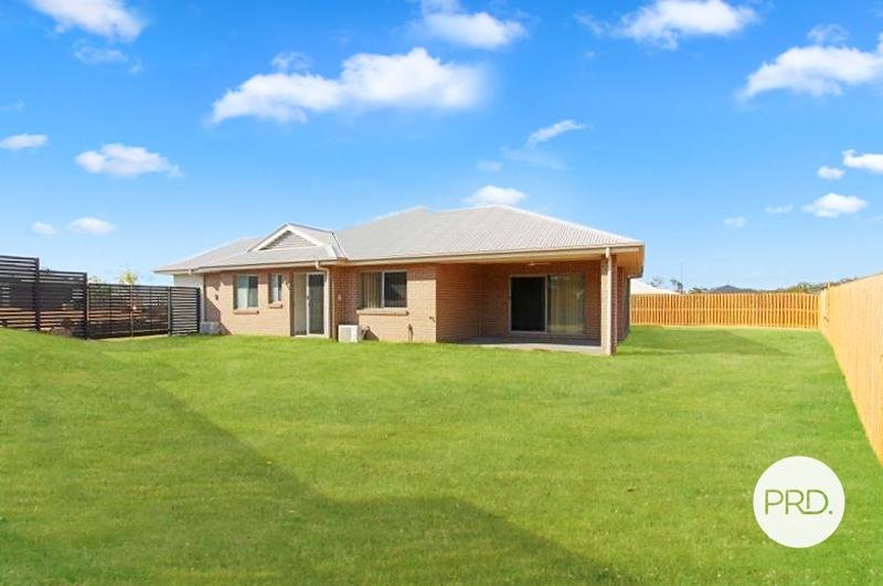 3 Buchanen Street BOYNE ISLAND 8