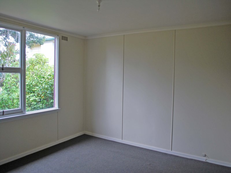 3 Burgan Circle CHIGWELL 3