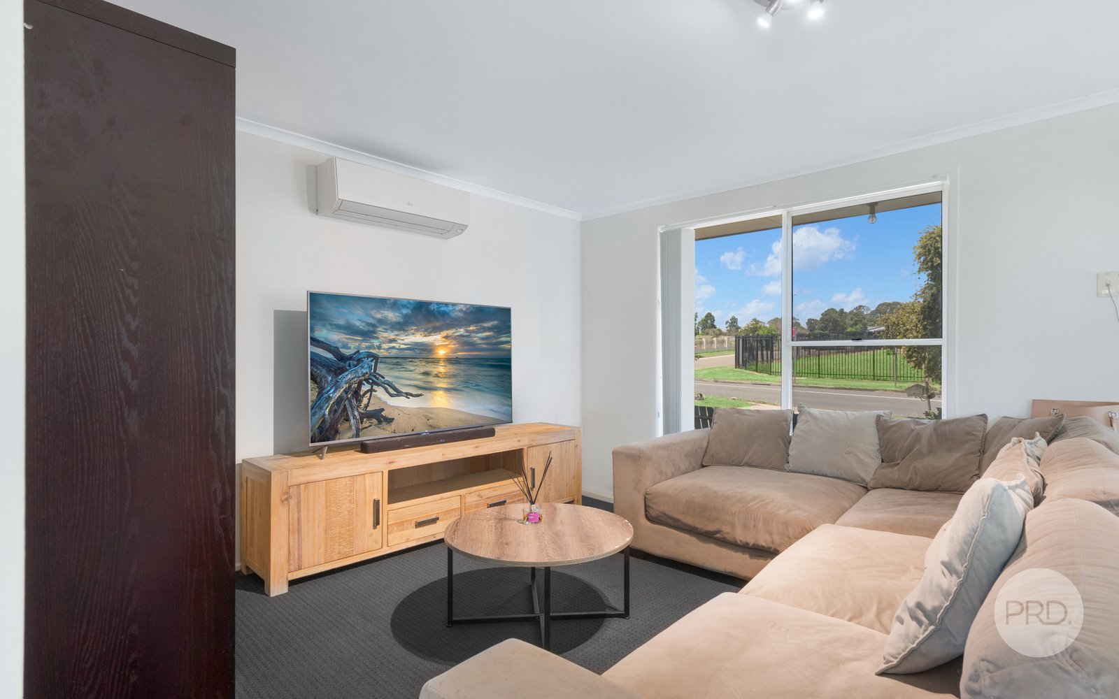 3 Caddens Road KINGSWOOD 2