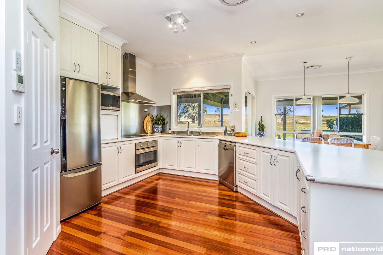 3 Cameron Avenue TAMWORTH 4