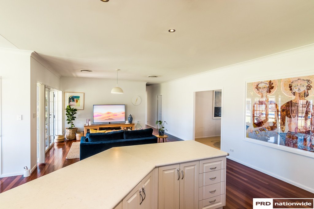 3 Cameron Avenue TAMWORTH 7