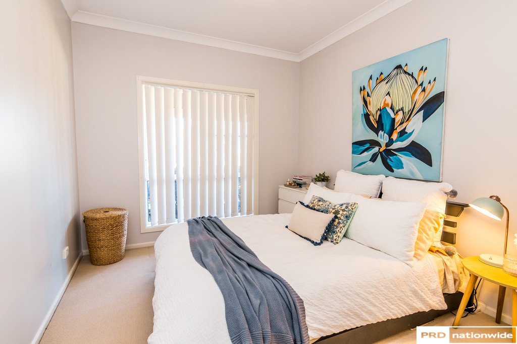 3 Cameron Avenue TAMWORTH 20