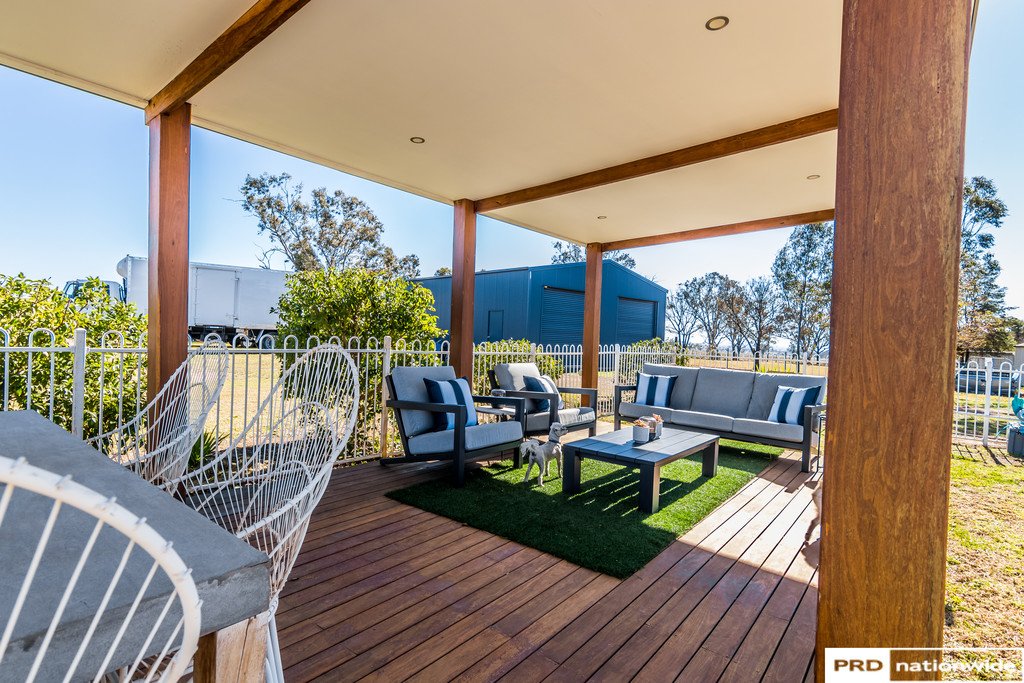 3 Cameron Avenue TAMWORTH 25