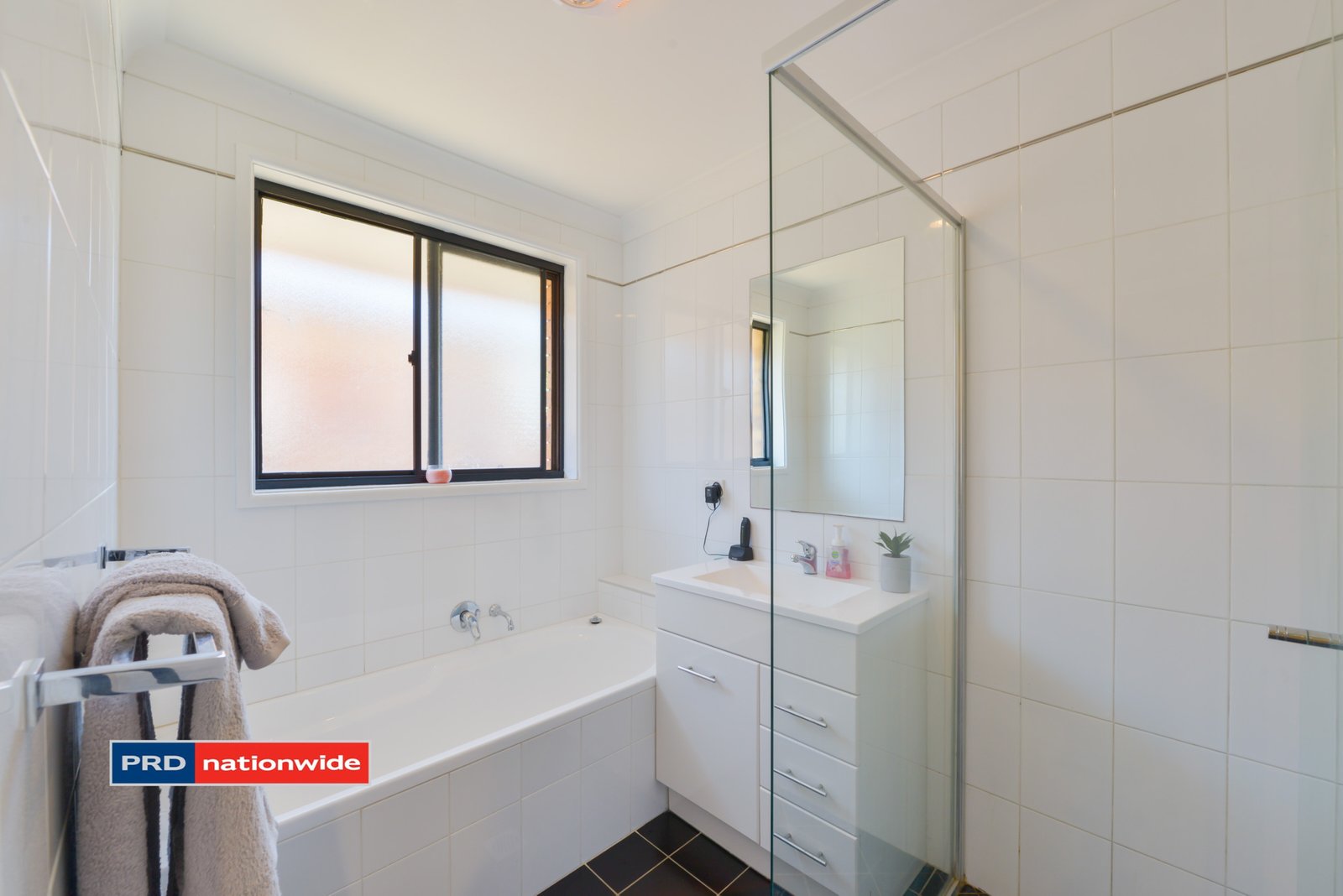 3 Camira Crescent TAMWORTH 5