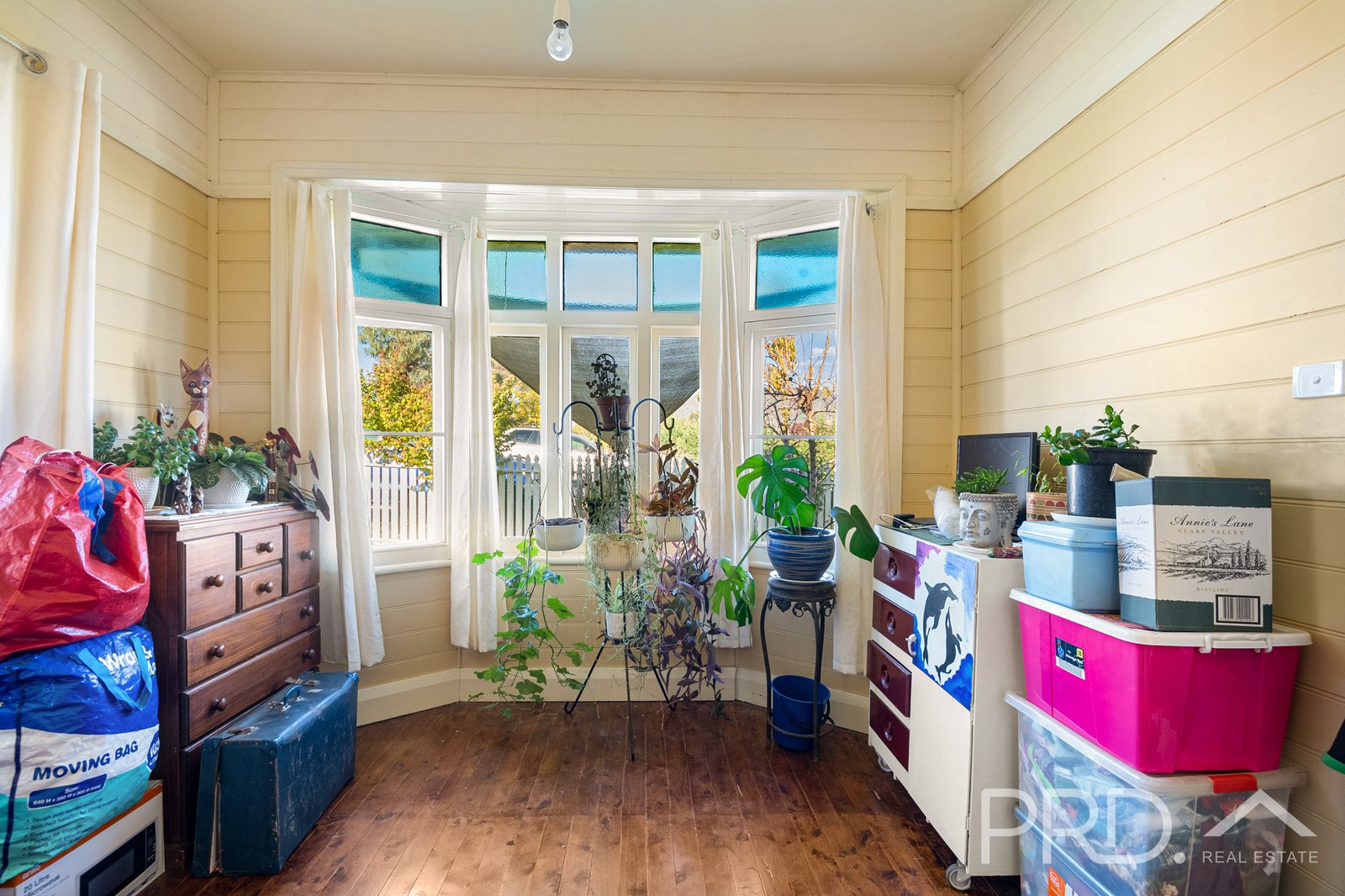 3 Camp Street ADELONG 9