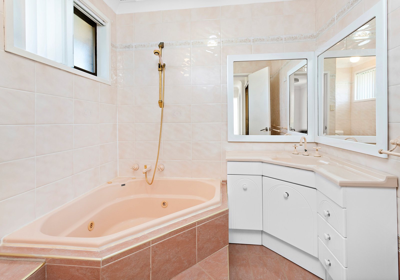 3 Captain Cook Drive BARRACK HEIGHTS 8