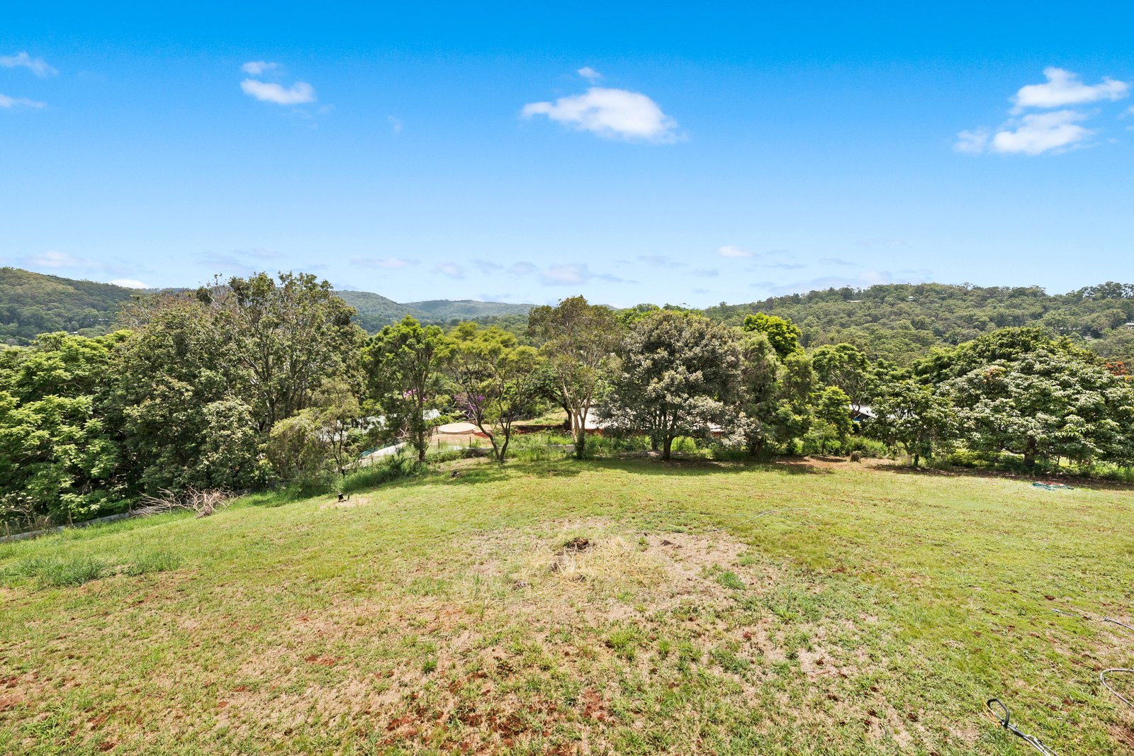 3 Carapook Crescent TALLEBUDGERA 4