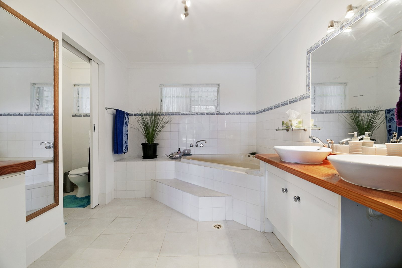 3 Carapook Crescent TALLEBUDGERA 17