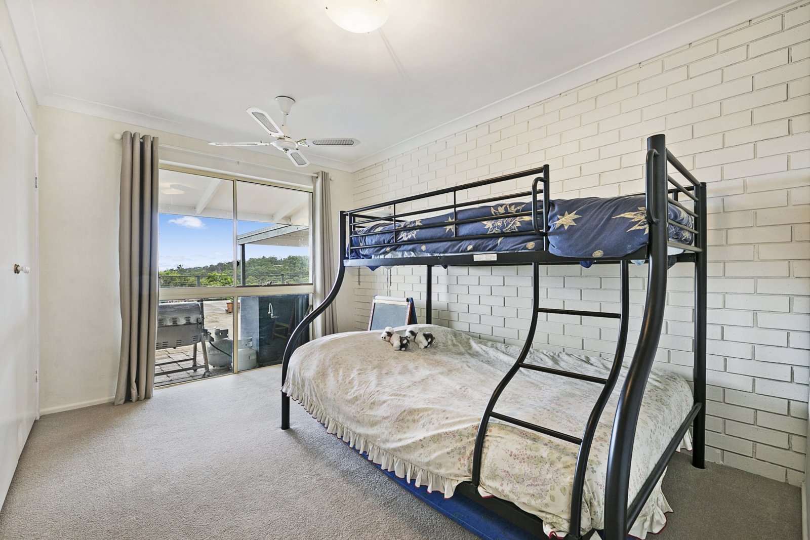 3 Carapook Crescent TALLEBUDGERA 20