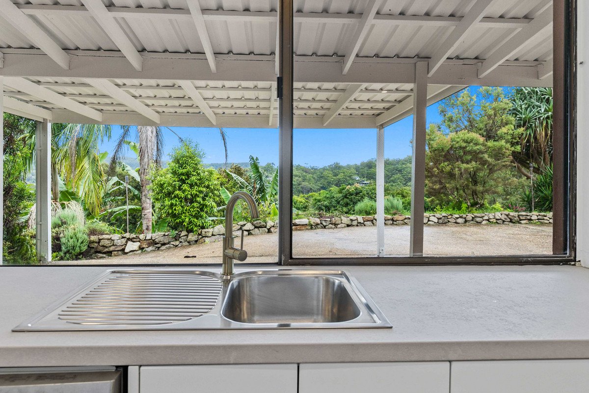 3 Carapook Crescent TALLEBUDGERA 2