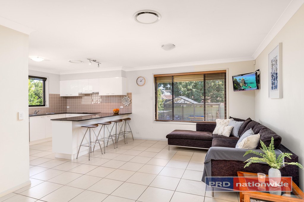 3 Carlowrie Crescent EAST HILLS 4