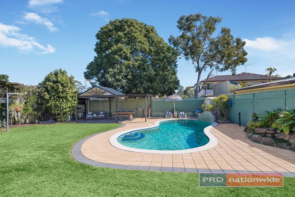 3 Carlowrie Crescent EAST HILLS 11