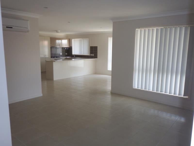 3 Carnegie Place TAMWORTH 3