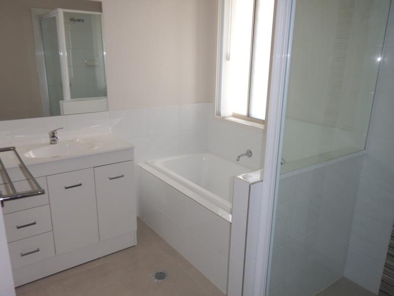 3 Carnegie Place TAMWORTH 5