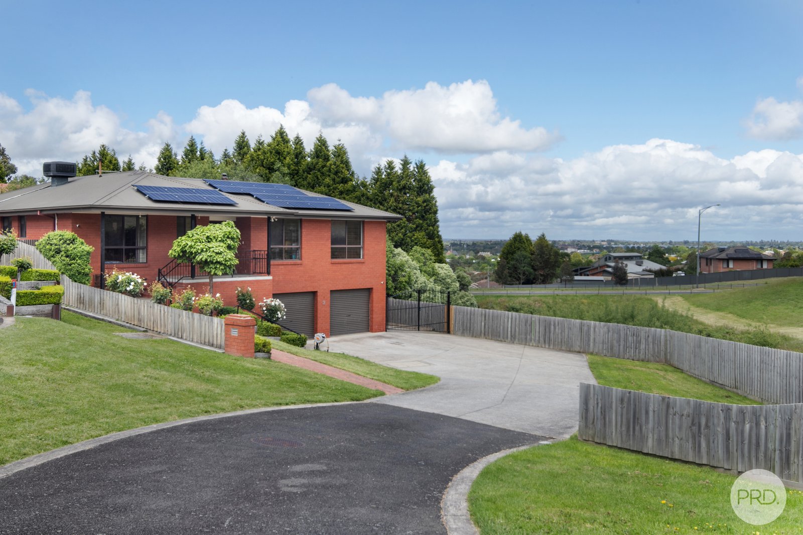 3 Casey Close BLACK HILL 2