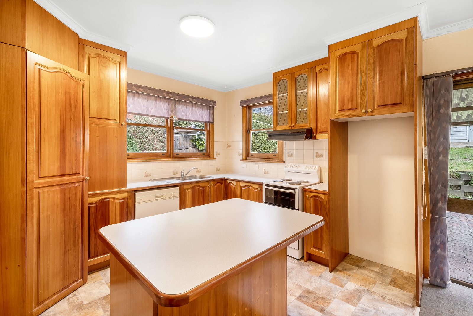 3 Caversham Road WEST MOONAH 4