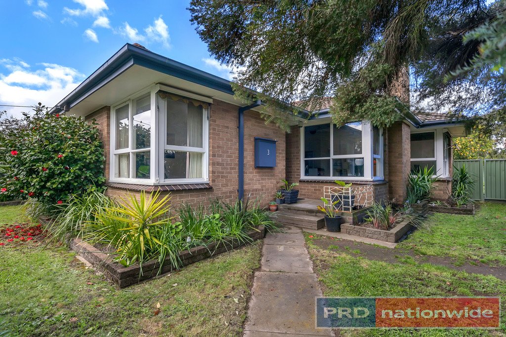 3 Cedric Street WENDOUREE 1