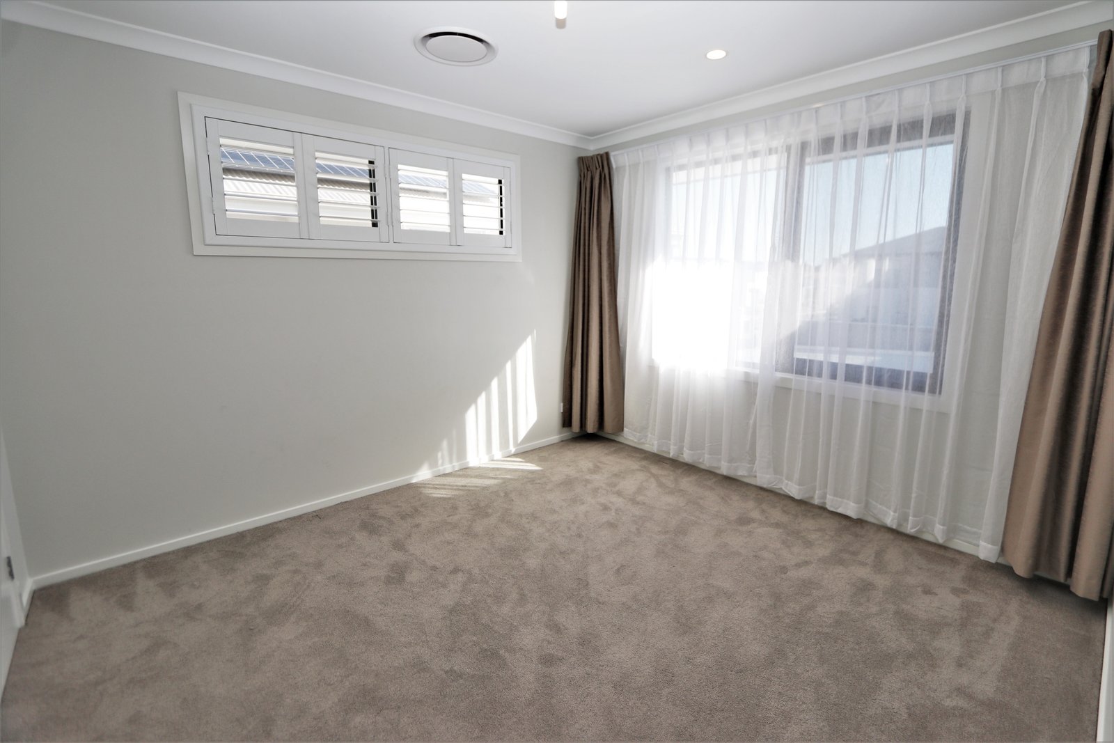 3 Celtic Way HELENSVALE 13