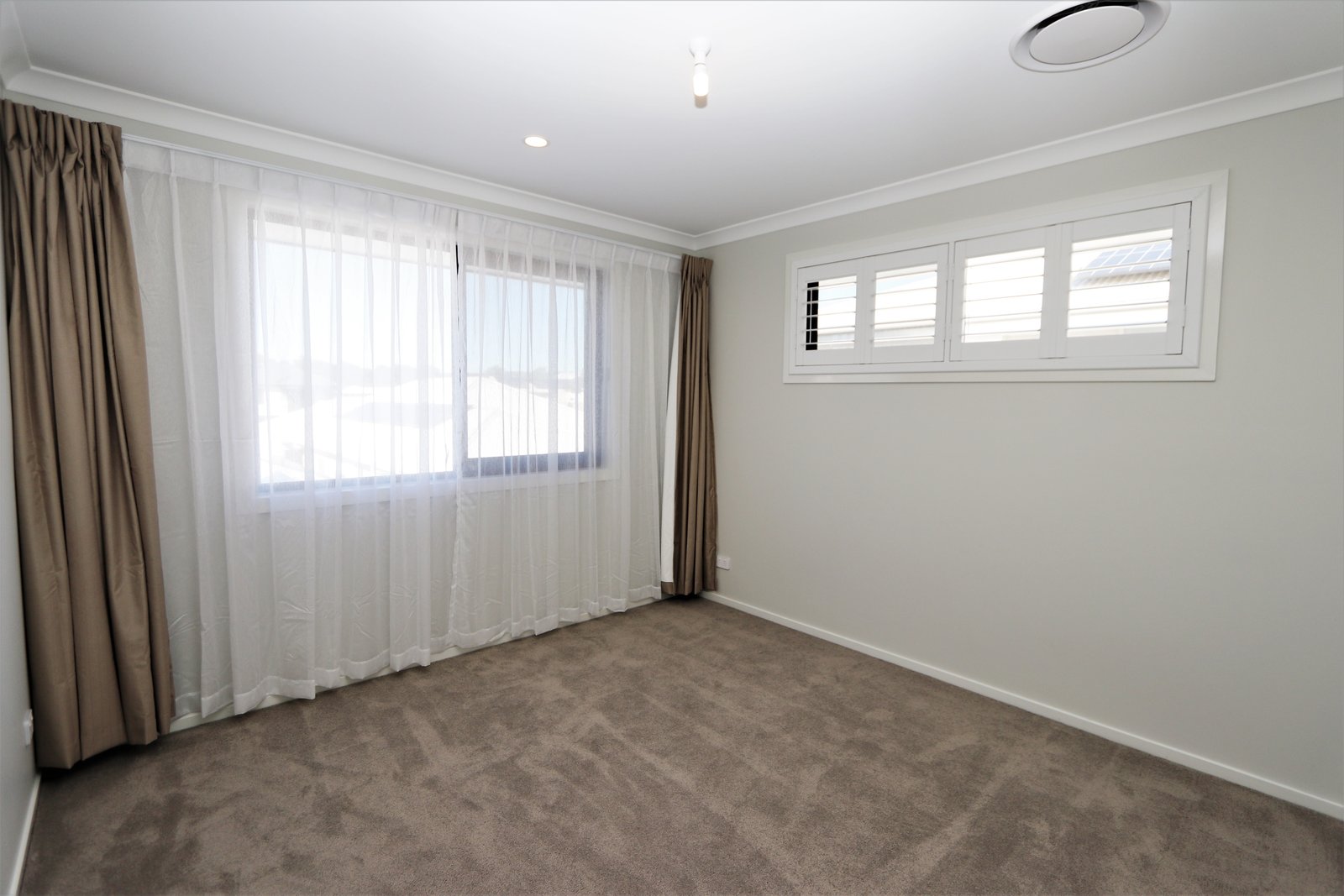 3 Celtic Way HELENSVALE 14