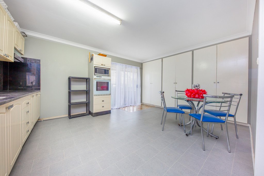 3 Cessnock Rd  WESTON 3