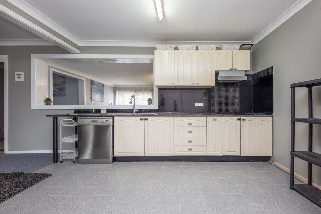 3 Cessnock Rd  WESTON 9