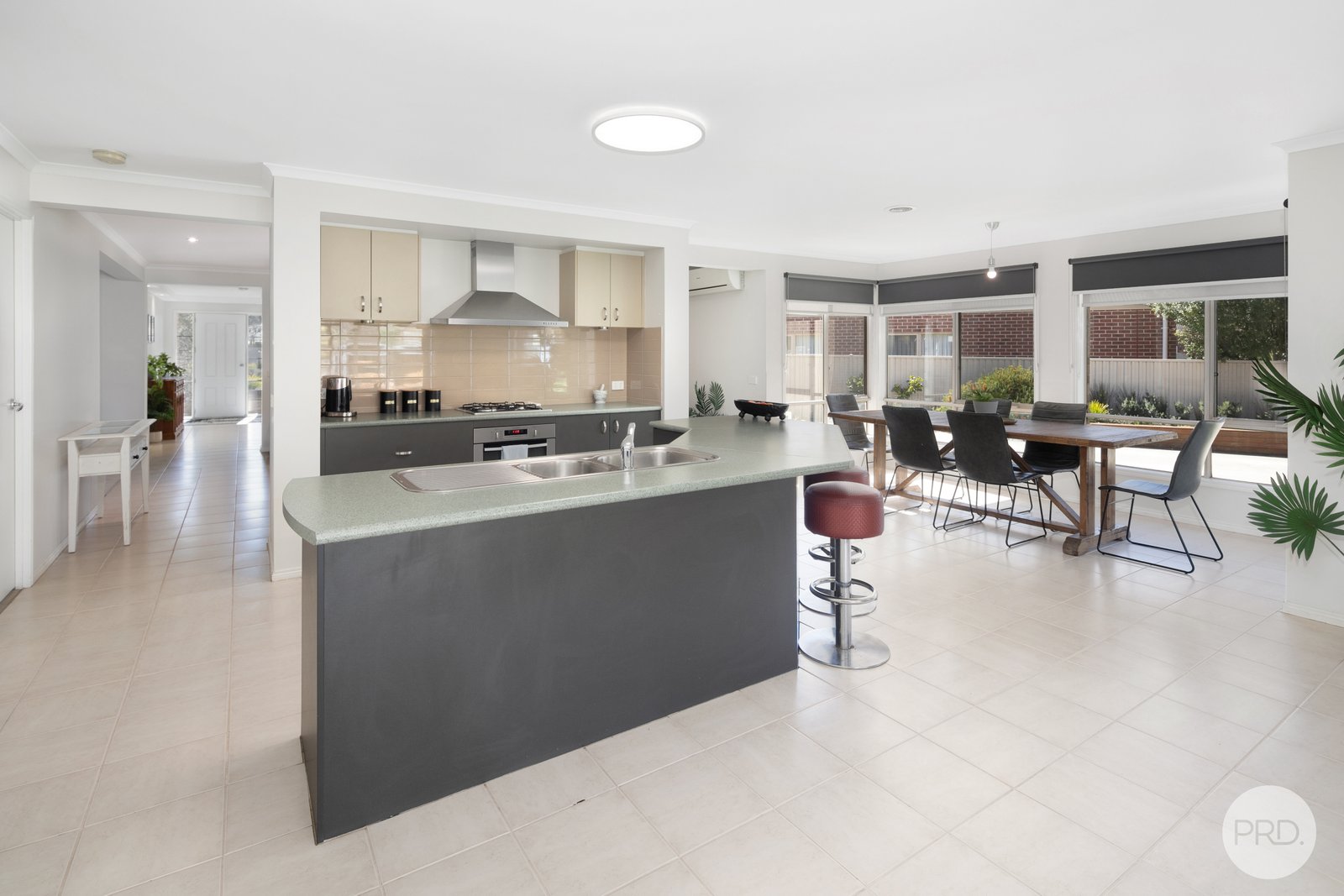 3 Cherohne Court BROWN HILL 3