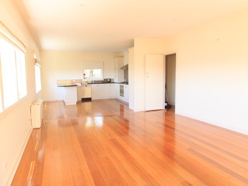3 Cheverton Parade SANDY BAY 4