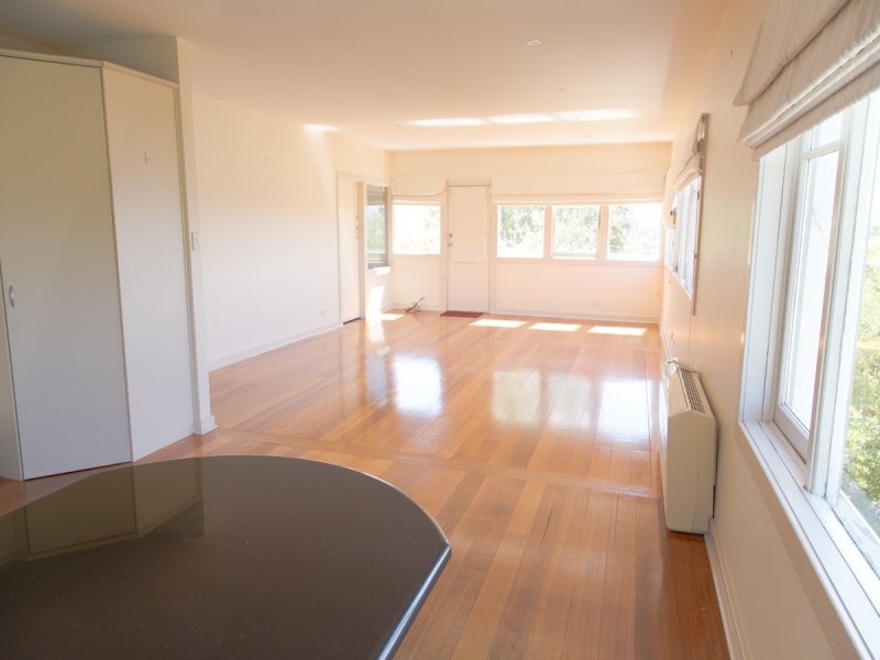 3 Cheverton Parade SANDY BAY 5