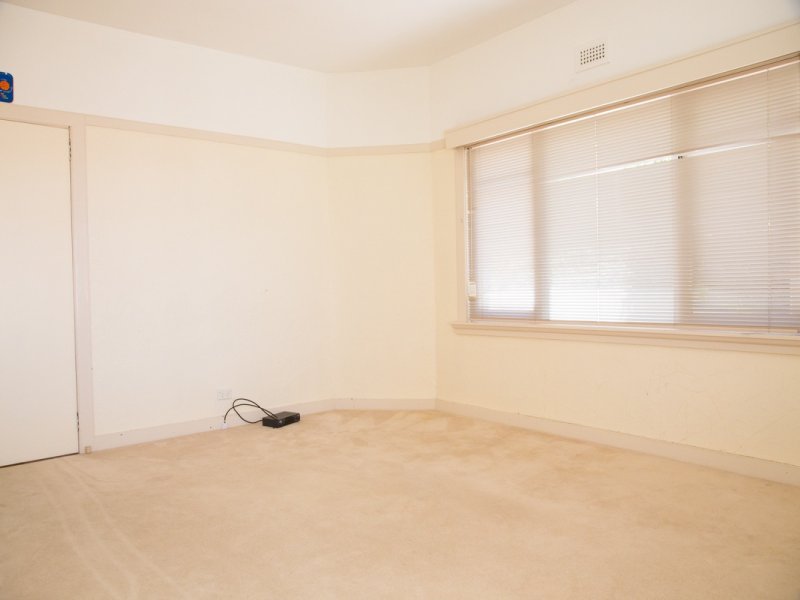 3 Cheverton Parade SANDY BAY 7
