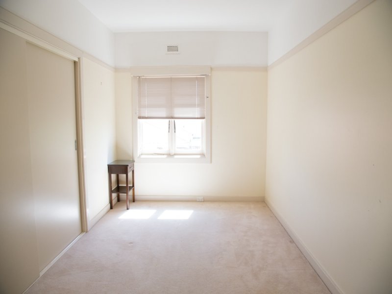 3 Cheverton Parade SANDY BAY 10
