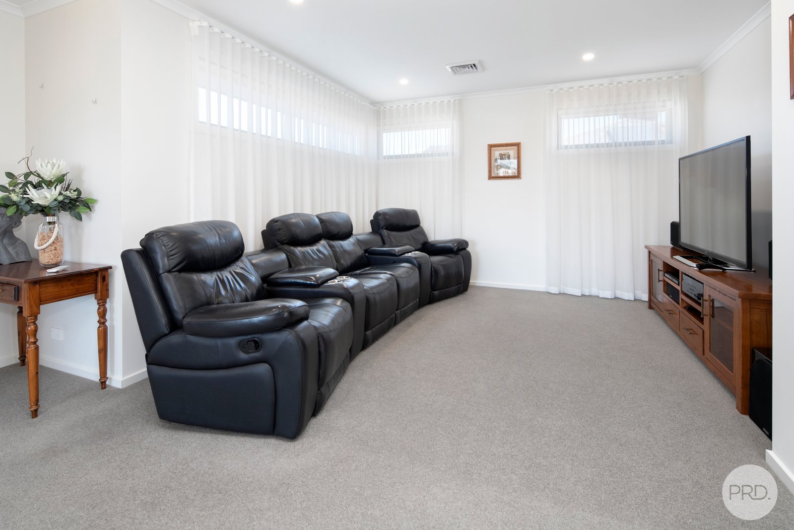 3 Cinnamon Drive LAKE GARDENS 8