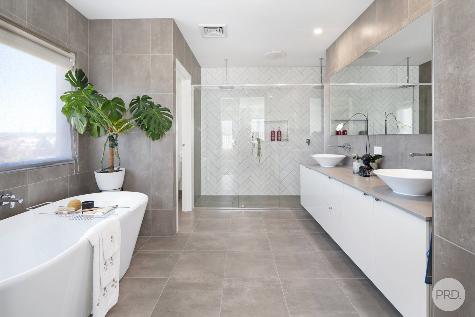 3 Cinnamon Drive LAKE GARDENS 9