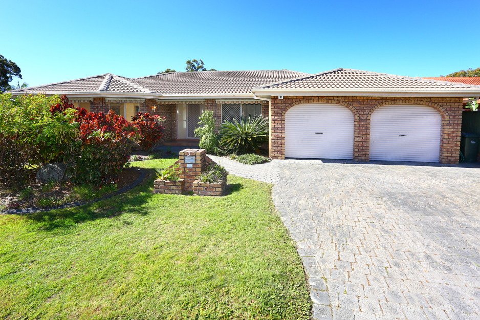 3 Clarinda Street ROBINA 1