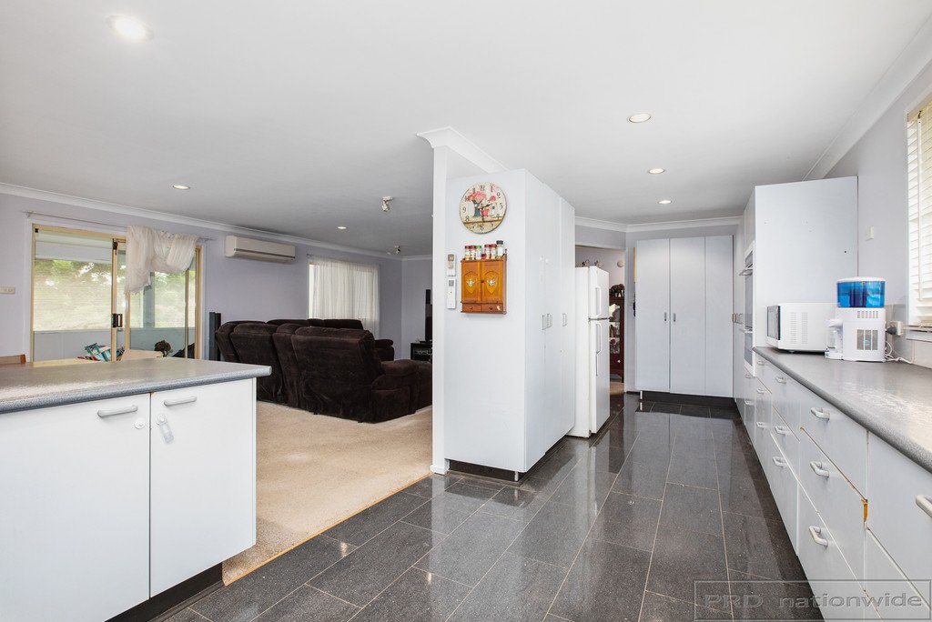 3 Clayton Crescent RUTHERFORD 10