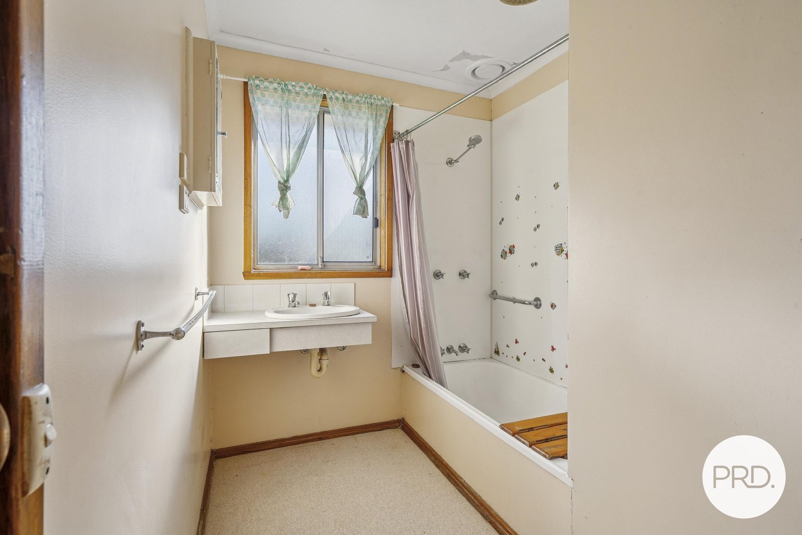 3 Clayton Drive HERDSMANS COVE 12