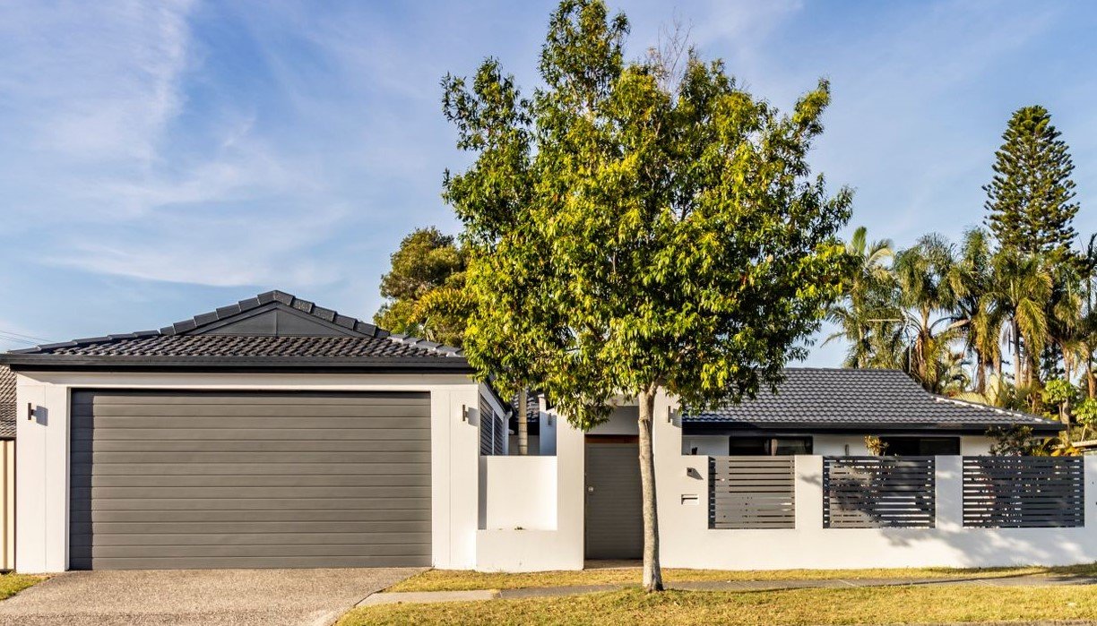 3 Collins Crescent BENOWA 2