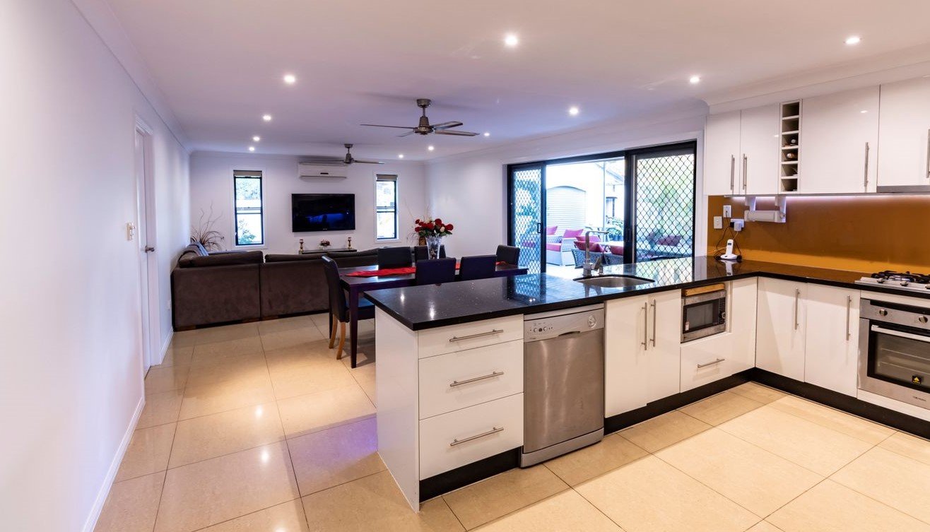 3 Collins Crescent BENOWA 4