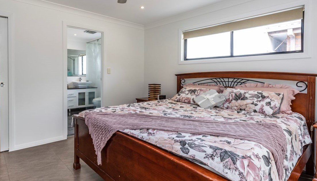 3 Collins Crescent BENOWA 7