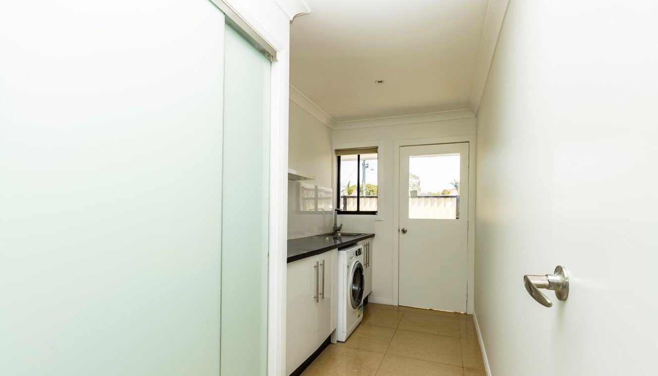 3 Collins Crescent BENOWA 13