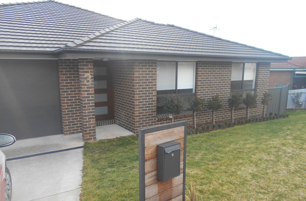 3 Coolamine Circuit TUMUT 2