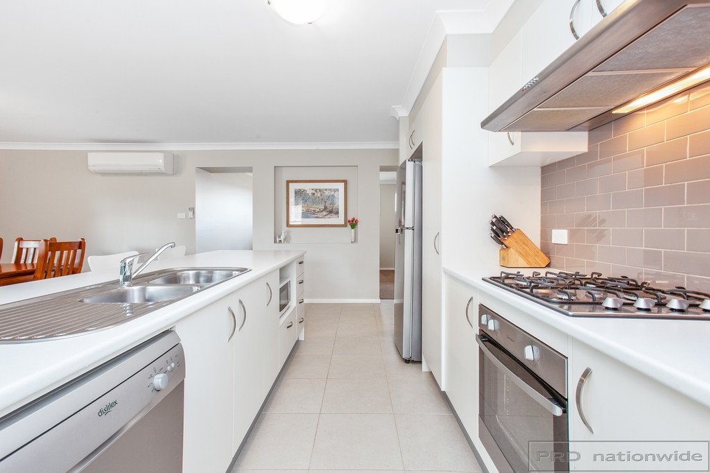 3 Cornwell Street THORNTON 9