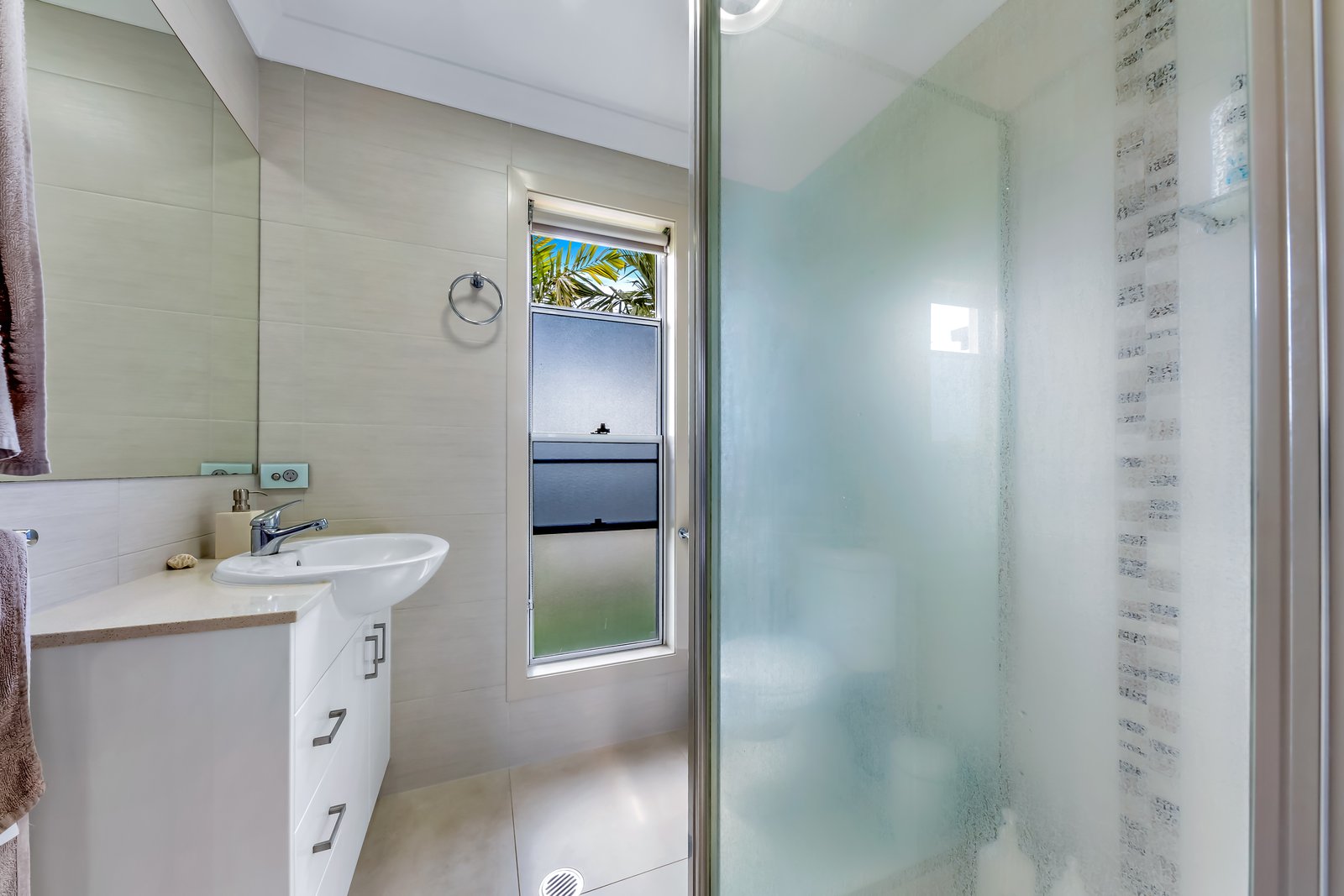 3 Corrimandle Grove CANNONVALE 17