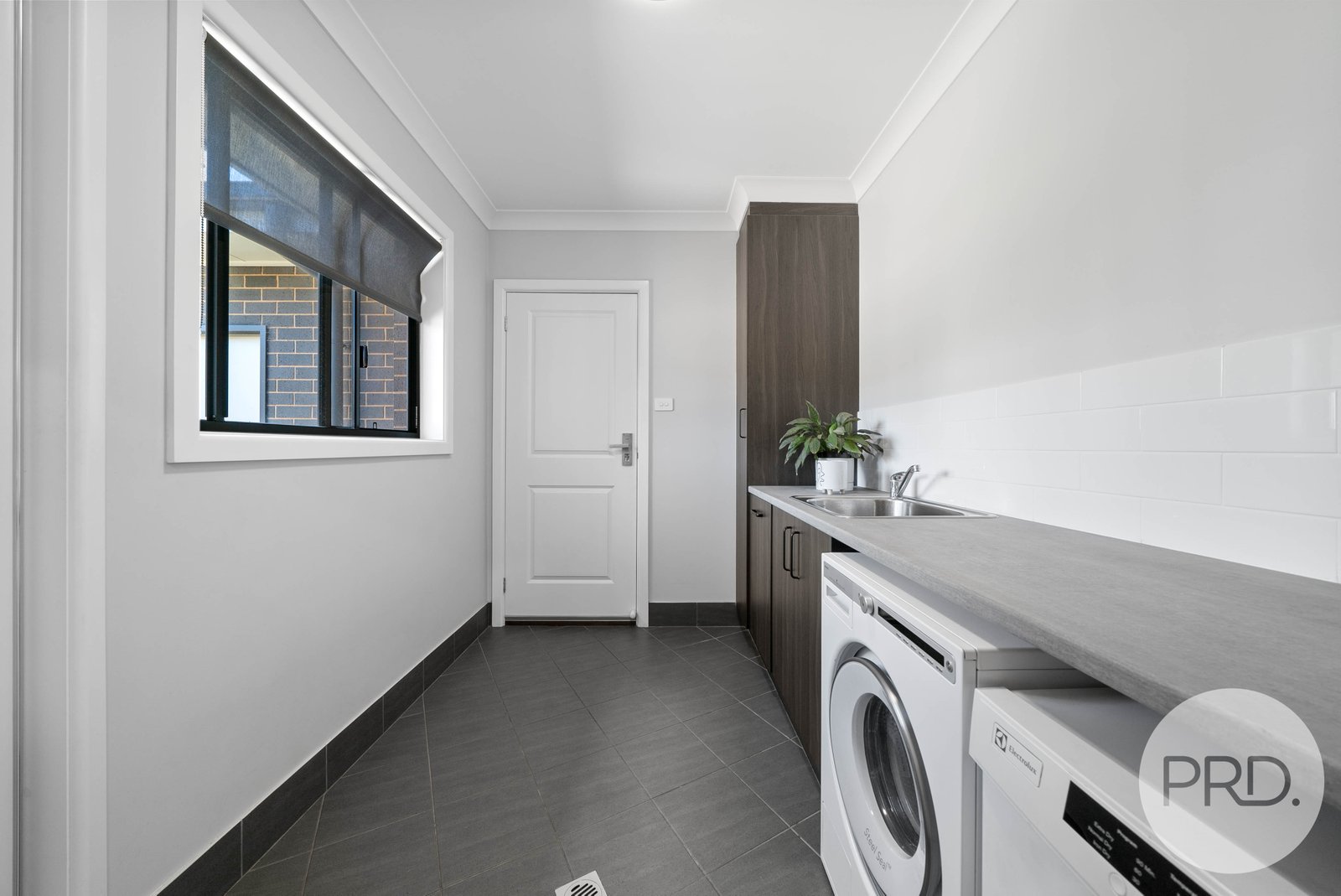 3 Couch Court TURVEY PARK 13