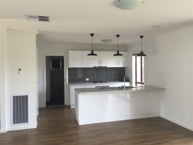 3 Courage Court STRATHFIELDSAYE 2