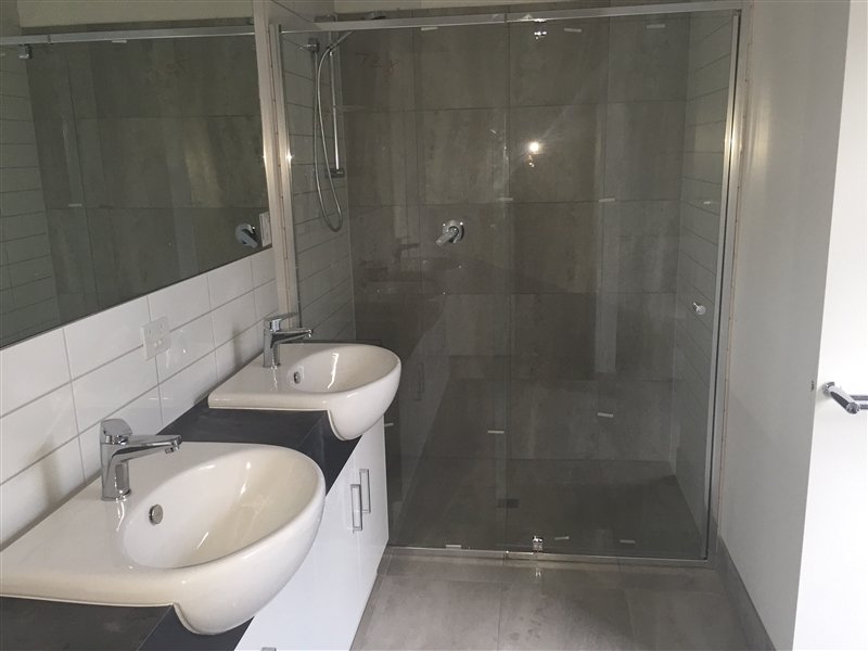 3 Courage Court STRATHFIELDSAYE 4